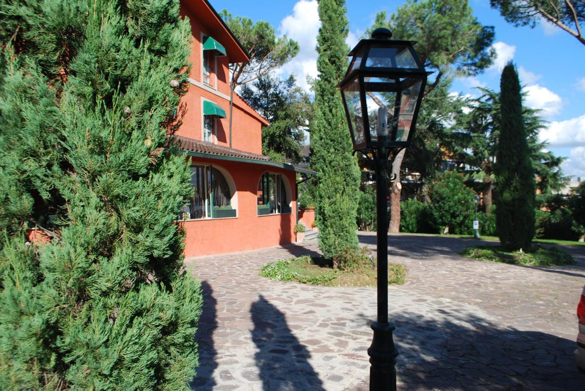 Resort La Rocchetta Rome Bagian luar foto