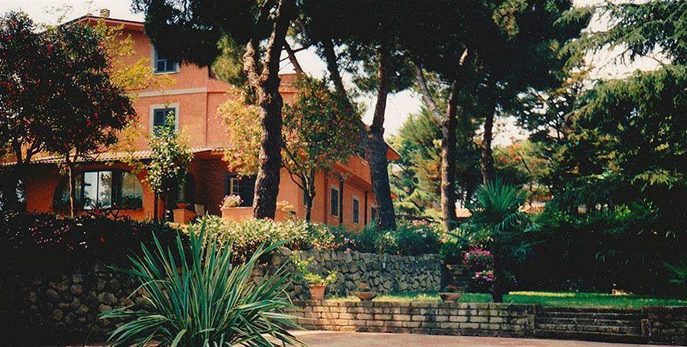 Resort La Rocchetta Rome Bagian luar foto