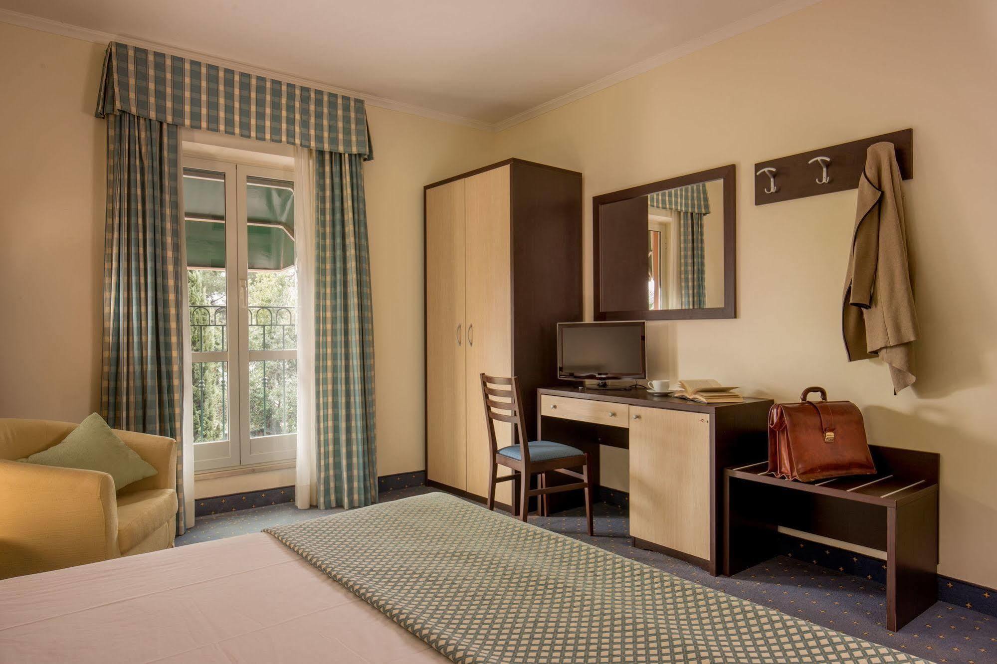 Resort La Rocchetta Rome Bagian luar foto